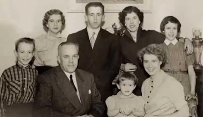 Brigitte Macron father mother and siblings