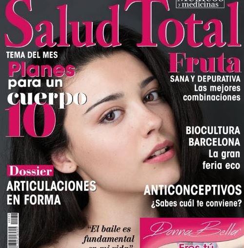 Carla Diaz featured in Salud Total magazine