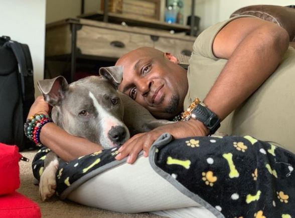 Damon Thomas has a pet dog
