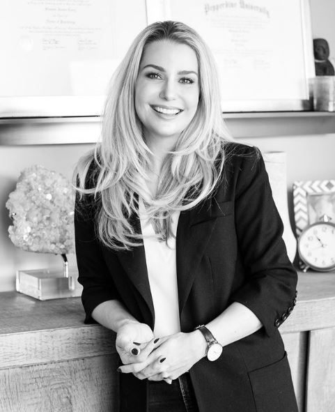 Dr. Shannon Curry biography