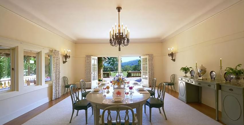 Elizabeth Holmes home