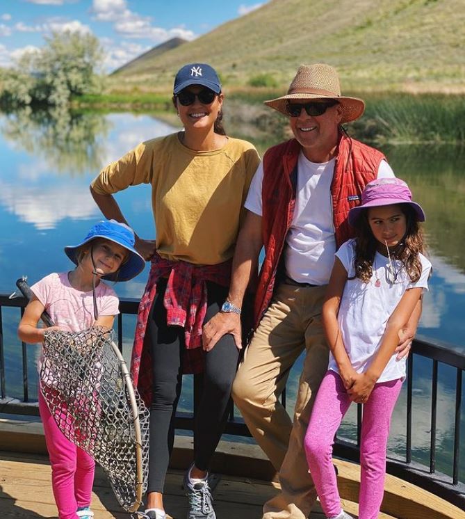Emma Heming Willis with her husband Bruce Willis and daughters
