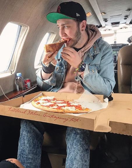 Faze Banks is a food lover