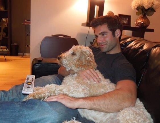 Jordi Vilasuso is an animal lover