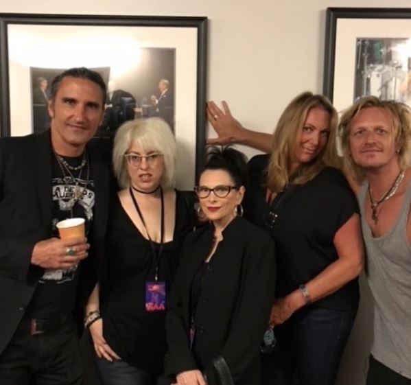 Lori and her friends