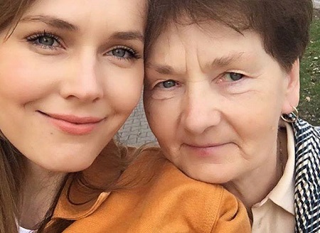 Magdalena Lamparska with her mother
