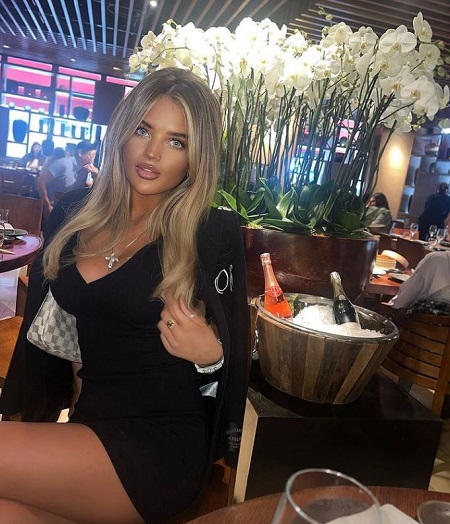 Mia Woodhall Career, Videos, Photoshoots & Profession