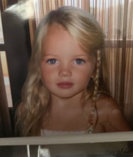 Mia Woodhall in her childhood