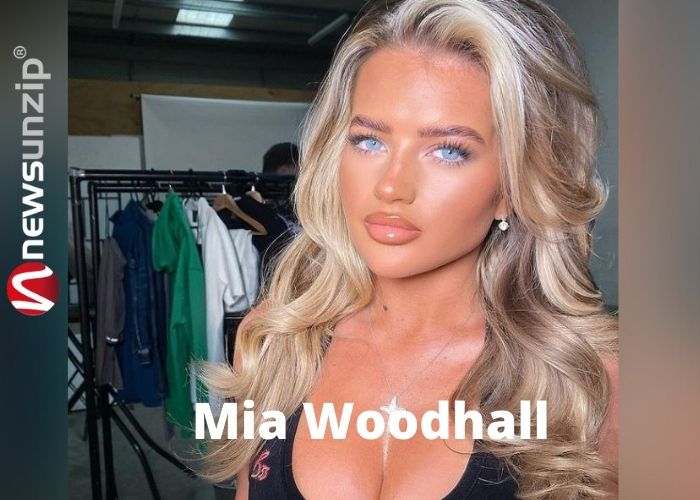 Mia Woodhall