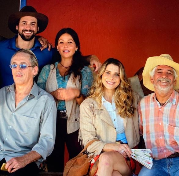 Michael Stone and his fellow actors
