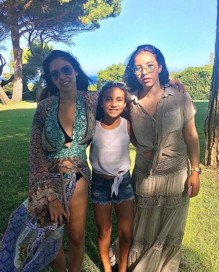 Noor with her sisters Sophia and Remi Alfallah