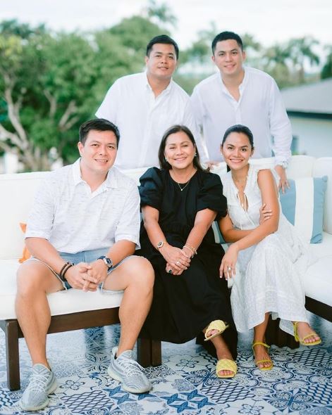 Rambo with his mom and siblings