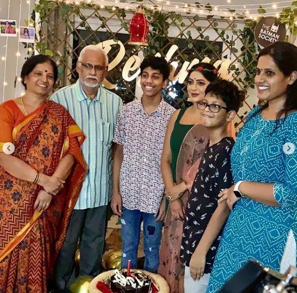 Reshma Pasupuleti with her family members