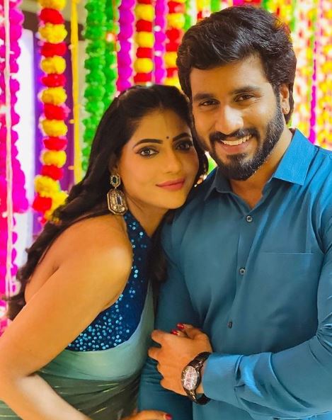 Reshma Pasupuleti with the fellow actor of Abhi Tailor serial