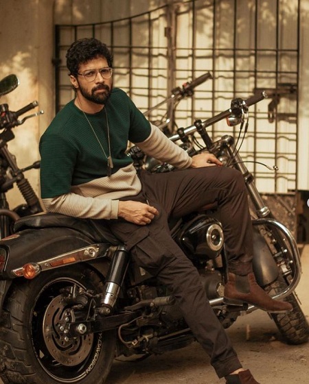 Santhosh Prathap Net Worth, Income Source & Salary