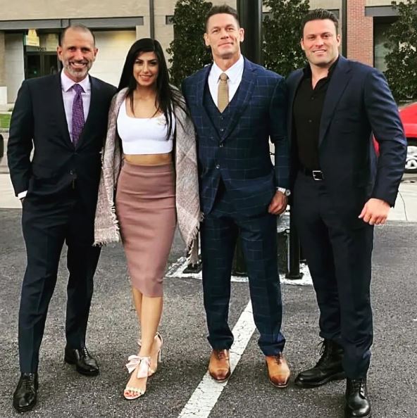 Shay Shariatzadeh with her hubby and friends