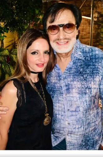 Sussanne Khan with her dad