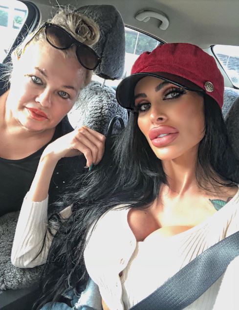 Tara with her mother Linda McConachy