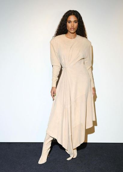 Tina Kunakey height