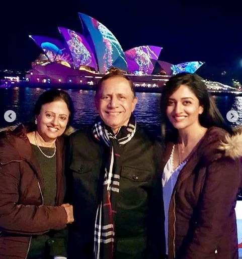 Vimala Raman with her mom and dad