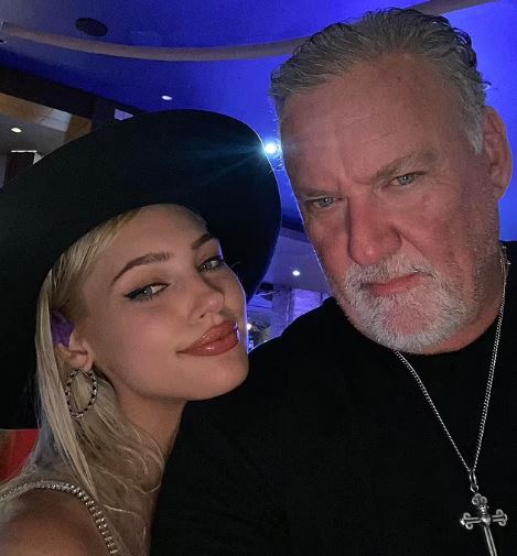 Willow Sias with her boyfriend