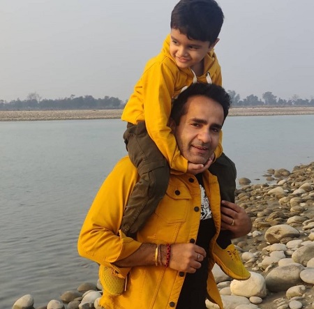 Aman Chopra with his son