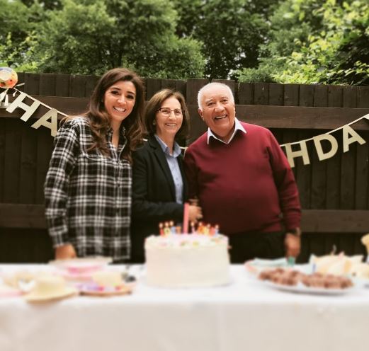 Fabiana Flosi with her parents