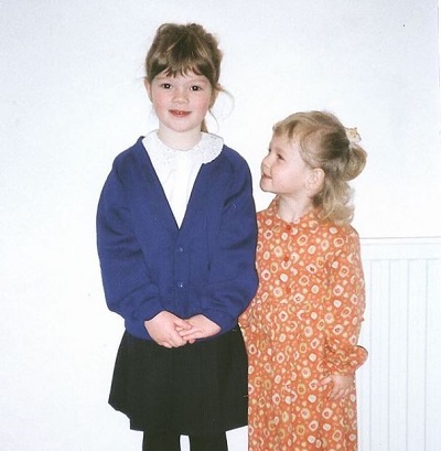 Hannah Dodd old picture with her sister Alice Dodd