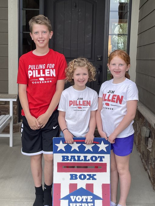 Jim Pillen granchildren Will, Ava & halle