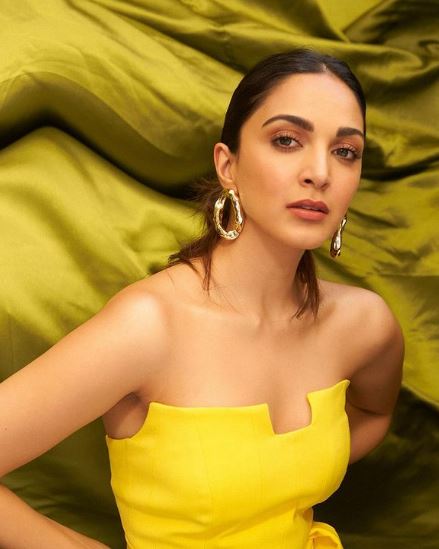 Kiara Advani acted as Govinda Waghmare girlfriend