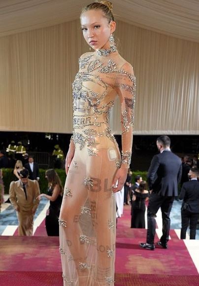Lila Grace Moss Hack Met Gala 2022 dress