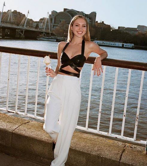 Lila Grace Moss Hack is a traveler