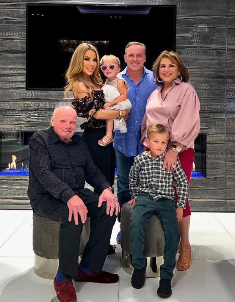 Lisa with her family