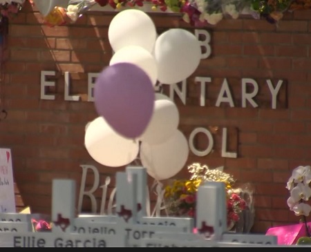 Mass shooting at Robb Elementary School