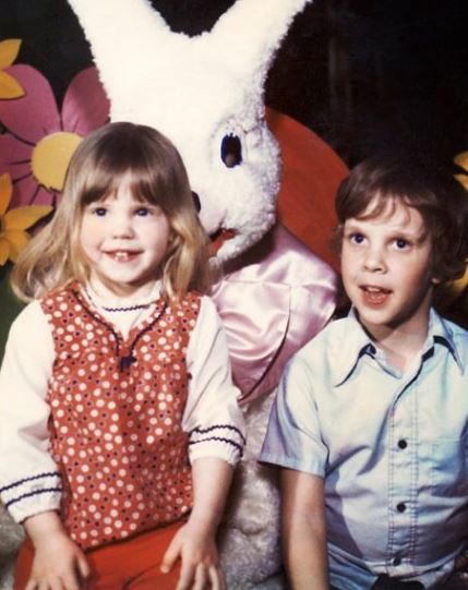 Melissa Hutchinson old image with her brother