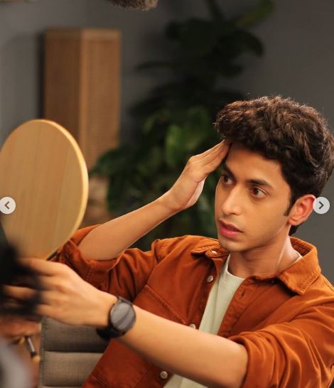 Mihir Ahuja biography