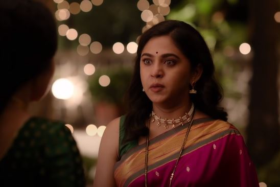 Mrunmayee Deshpande as Dolly