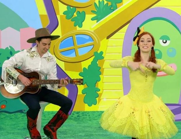 Oliver and Emma Watkins at the Wiggles