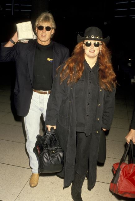 Pauline's parents Wynonna Judd and Arch Kelley III
