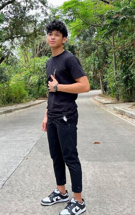 Ricci Rivero