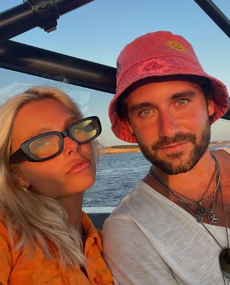 Valentina with her boyfriend Jordi Lladó
