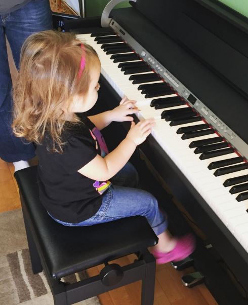 Vivien Lyra Blair learned to play Piano