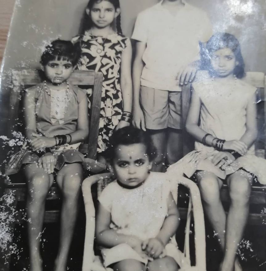Ambika Rao childhood image with her siblings