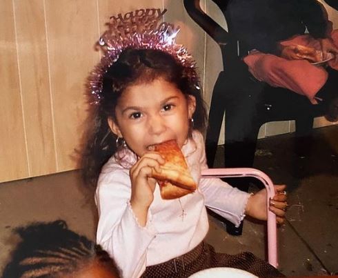Childhood photo of Isabella
