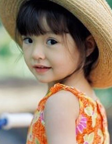 Childhood photo of Minnie