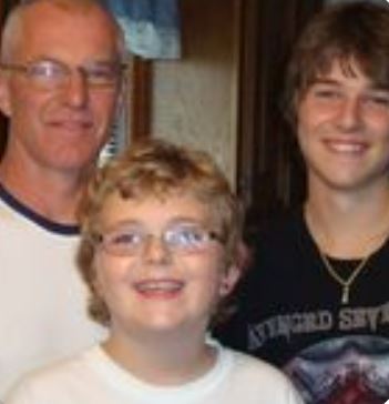 Dakota Taylor father and brother