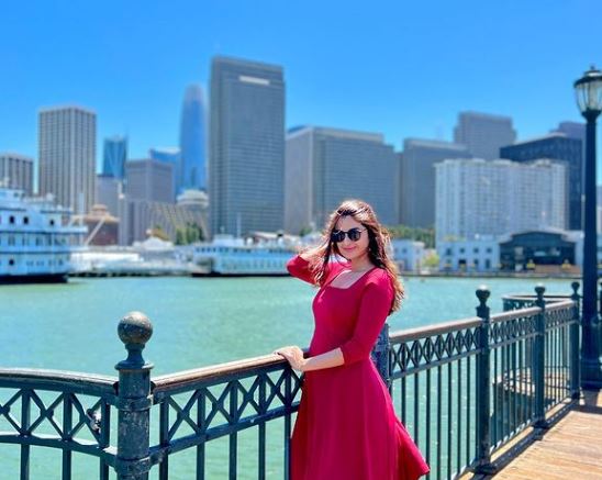 Darshana Banik is a traveler