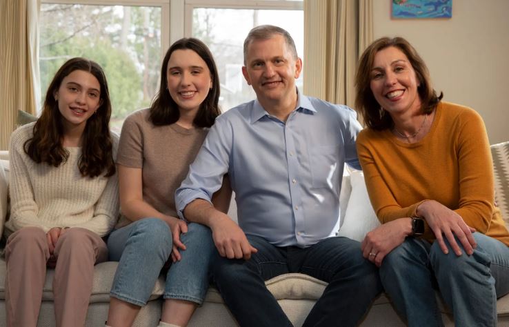 Gwen with her dad Sean Casten, mom Kara Casten, and sister Audrey Casten