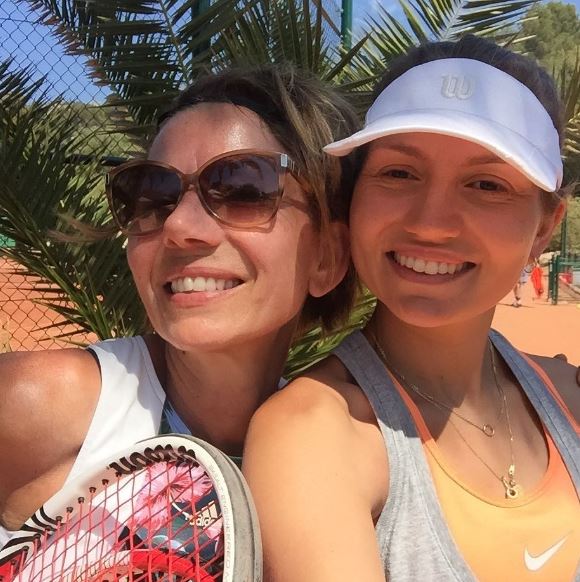 Hanne Jacobsen and her daughter