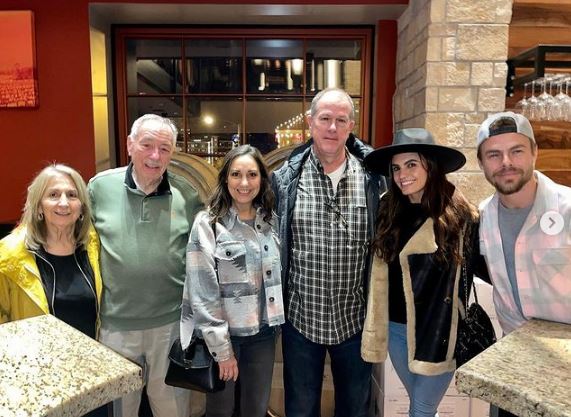Hayley and her family members